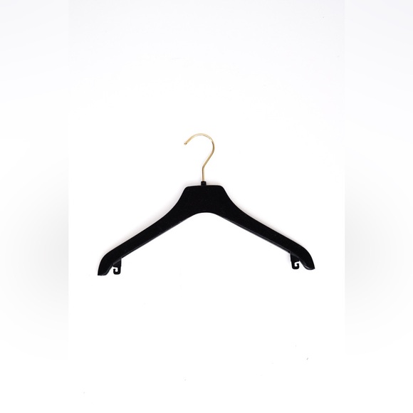 Chanel Hanger - Picture 2 of 2